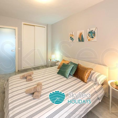 Sky Sea Holidays Malaga Turquesa Exterior photo